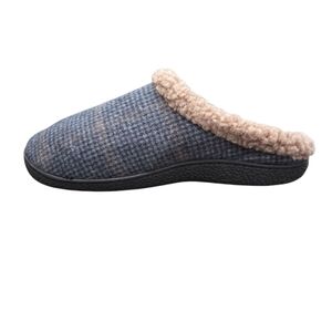 Isotoner Men's Memory Foam  Slippers Size 9.5/10.5